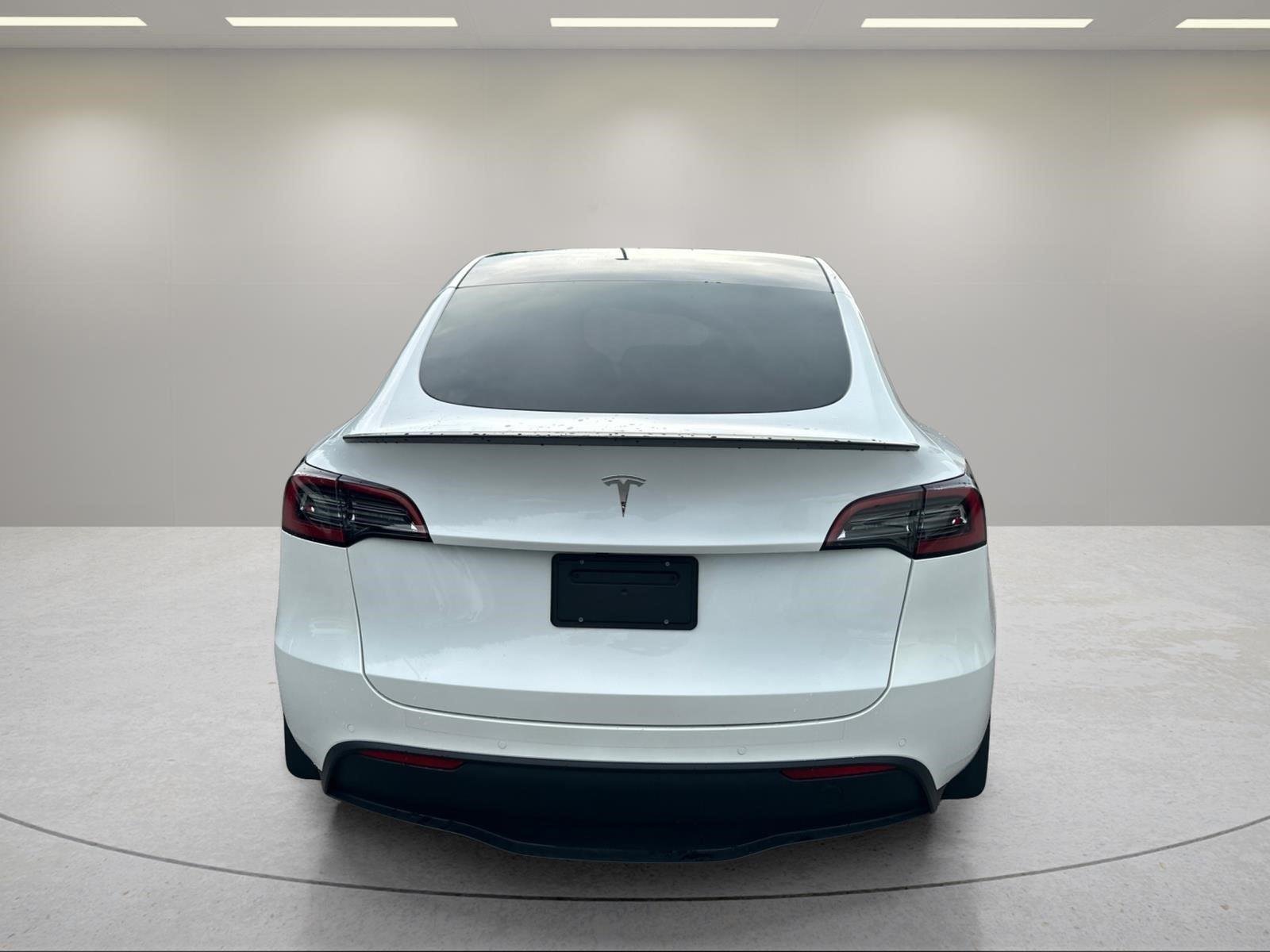 Used 2022 Pearl White Multi-Coat Tesla Performance image 4