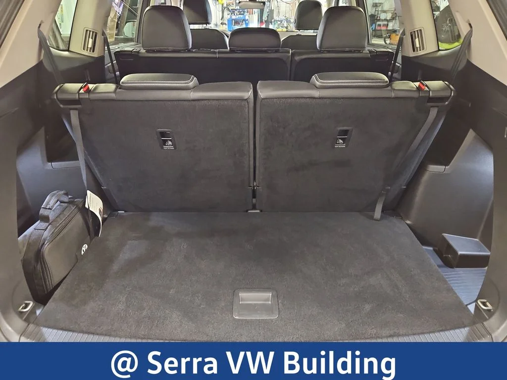 Used 2024 Silver Volkswagen 2.0T SEL image 30