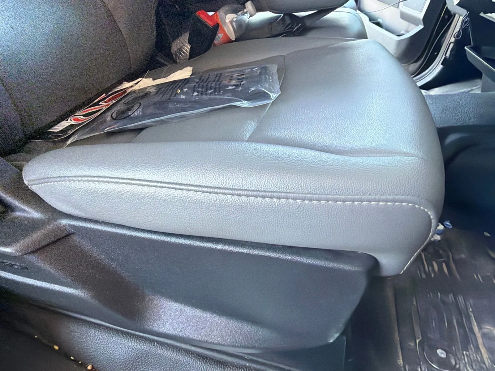 Used 2023 Black Ford XL image 30