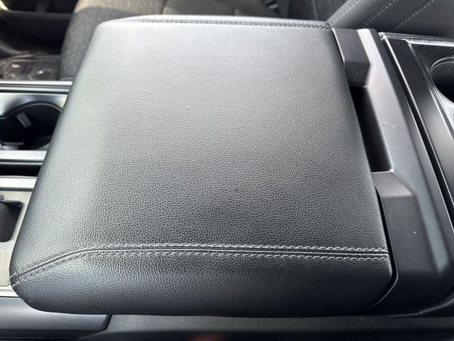 Used 2024 Silver Ford XLT image 21