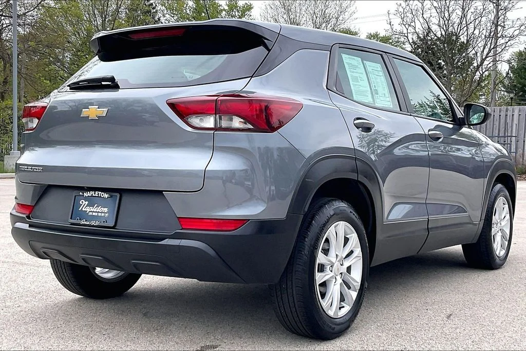 Used 2022 Gray Chevrolet LS image 13
