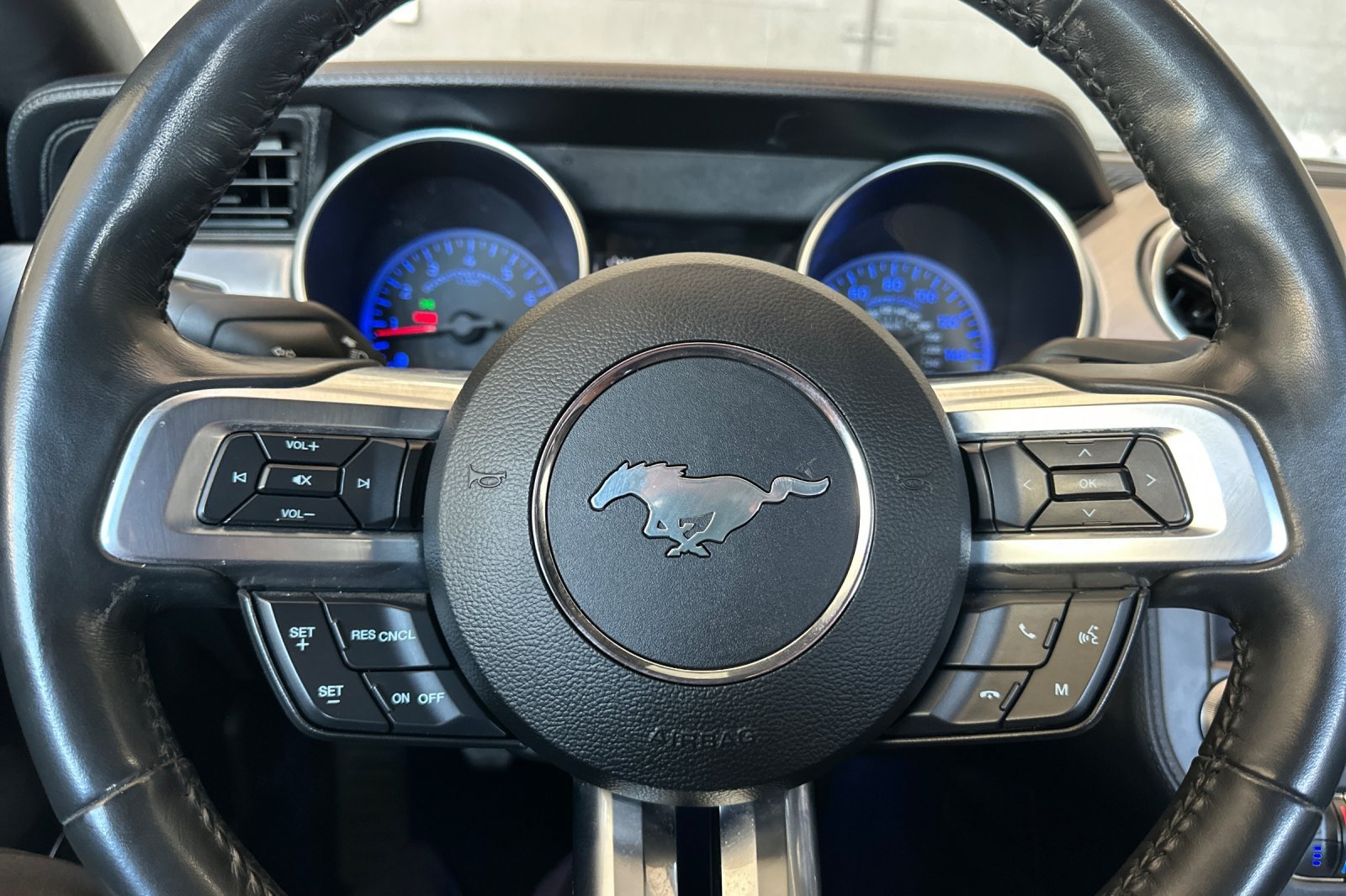 Used 2020 Silver Ford GT Premium image 23