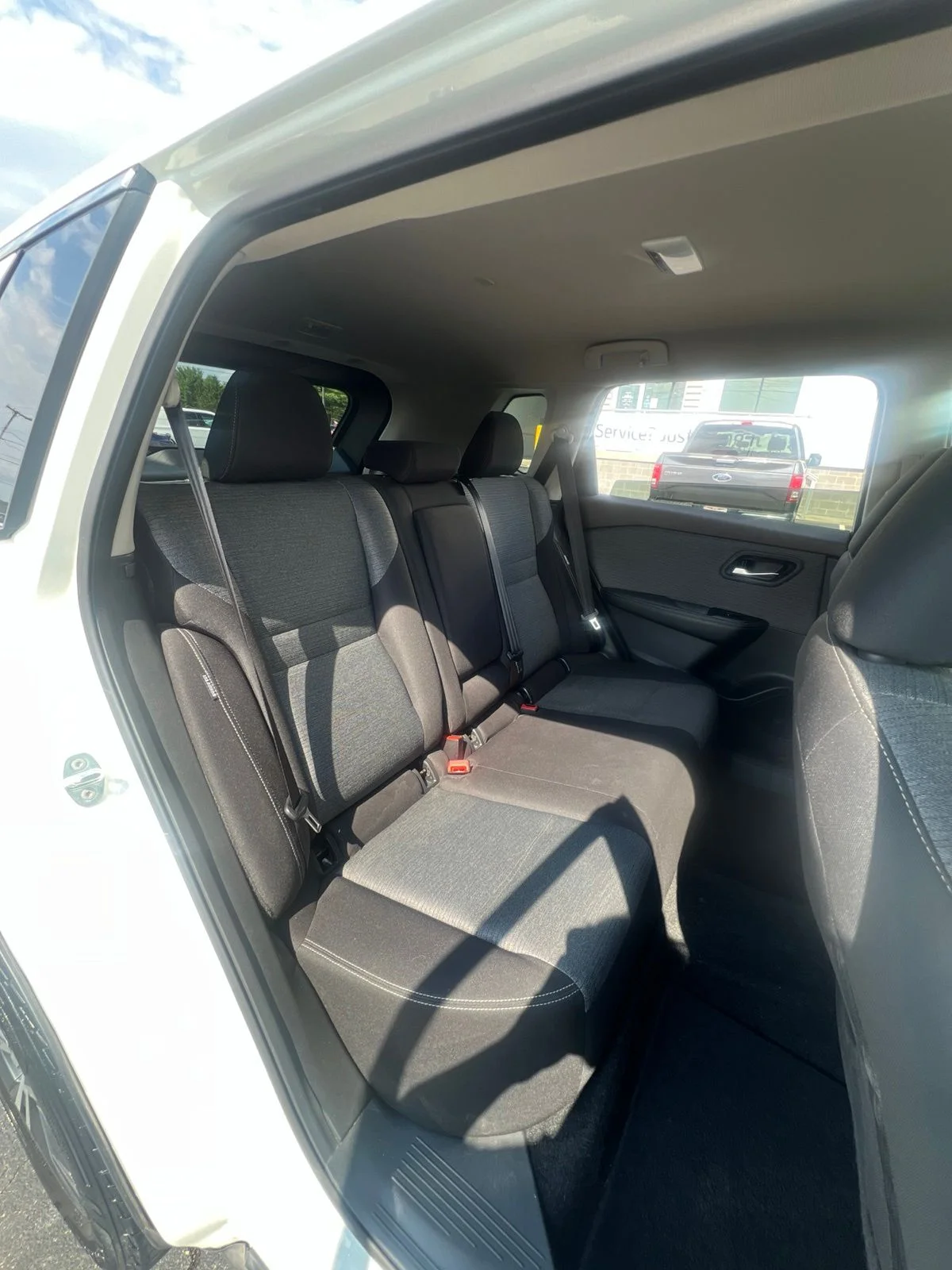 Used 2022 White Nissan SV image 35