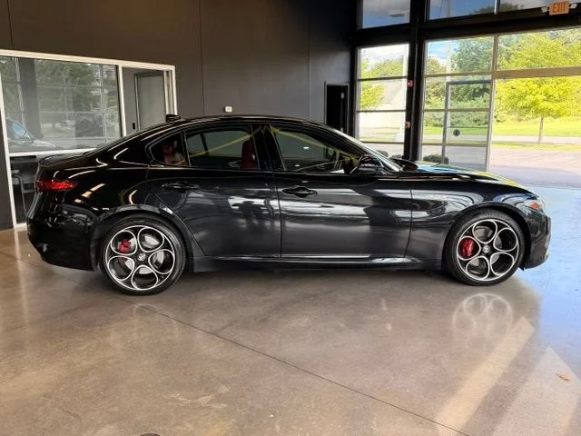 Used 2022 Vulcano Black Metallic Alfa Romeo Veloce image 6