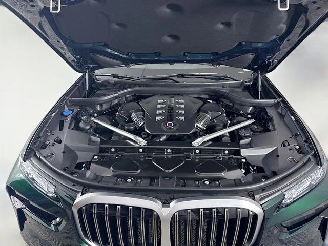 Used 2026 Green BMW ALPINA XB7 image 33