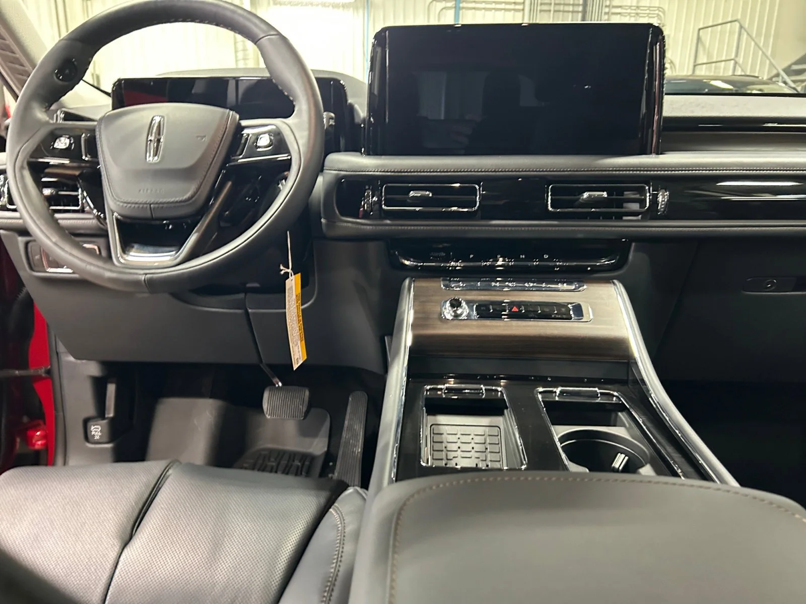 New 2026 Red Carpet Tinted Clearcoat Lincoln Reserve image 20