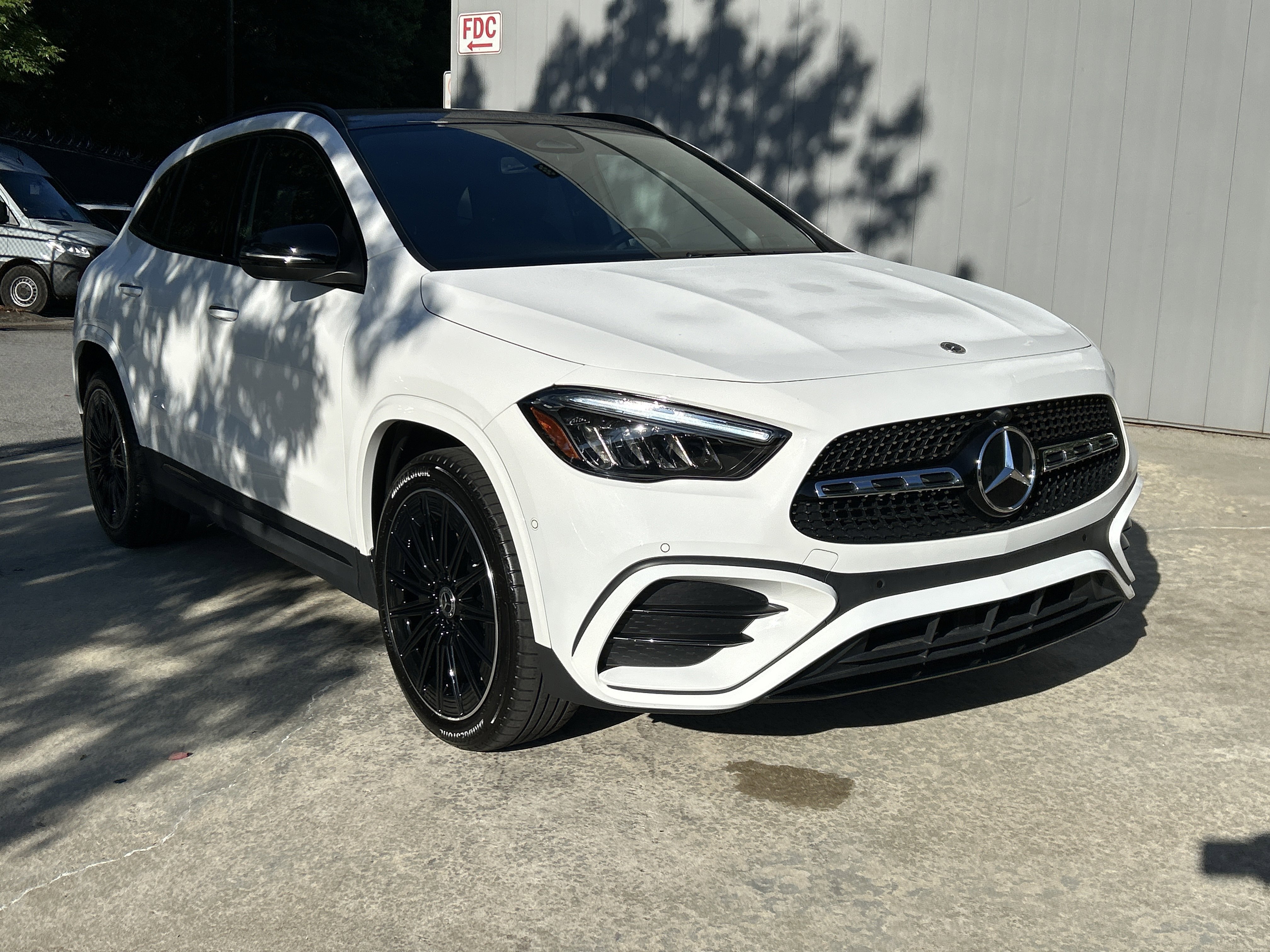 Certified Used 2025 Polar White Mercedes-Benz GLA 250 SUV image 15
