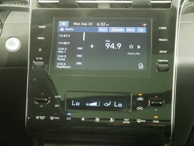 Used 2022 Shimmering Silver Hyundai SEL Convenience image 20