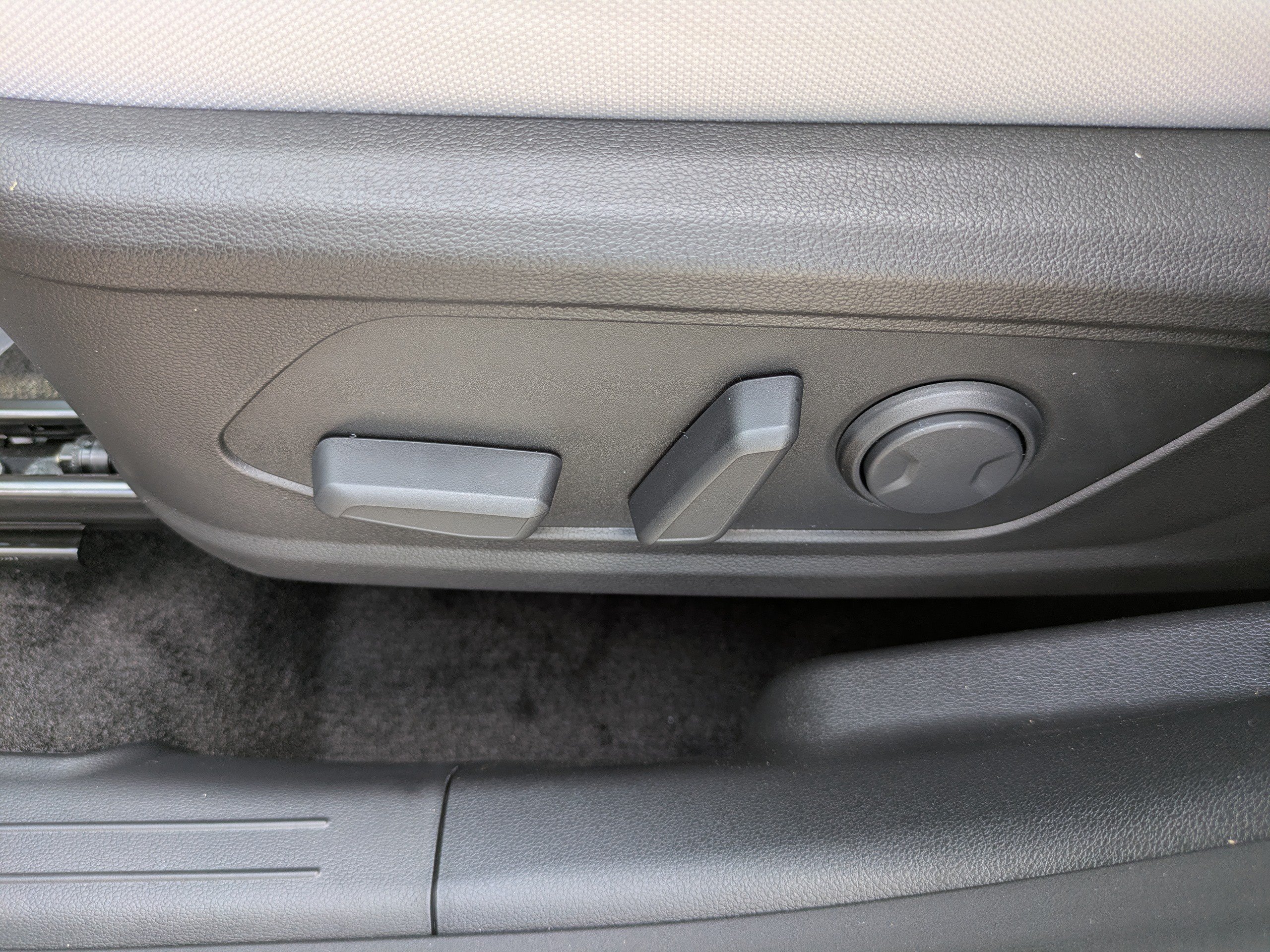 New 2026 Ash Black Hyundai SEL Convenience image 18