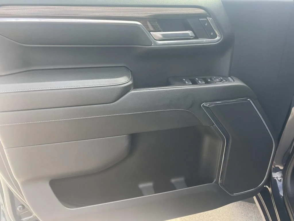2023 Chevrolet Silverado 1500 LT - Photo 11