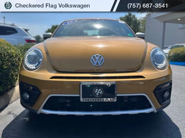 Used 2017 Sandstorm Yellow Metallic/Black Roof Volkswagen 1.8T Dune image 12