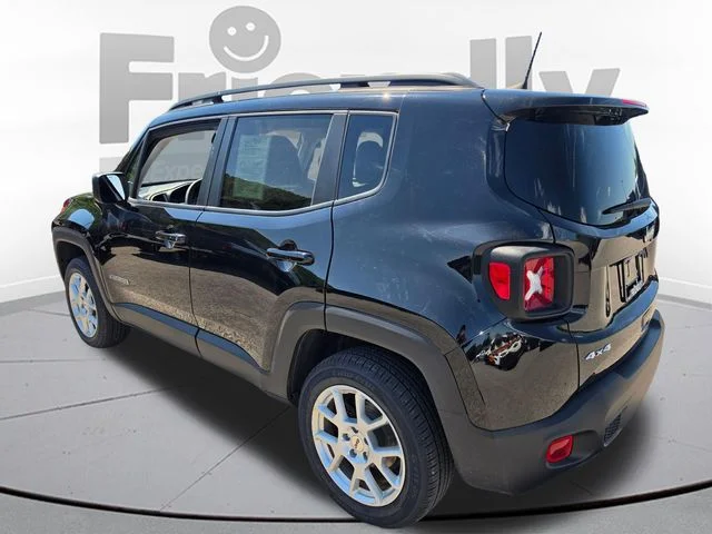 Used 2022 Black Jeep Latitude image 7