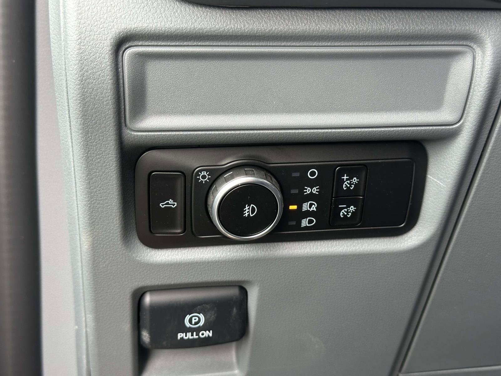 New 2026 Agate Black Metallic Ford XLT image 21