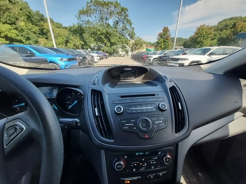Used 2017 Red Ford SE image 12