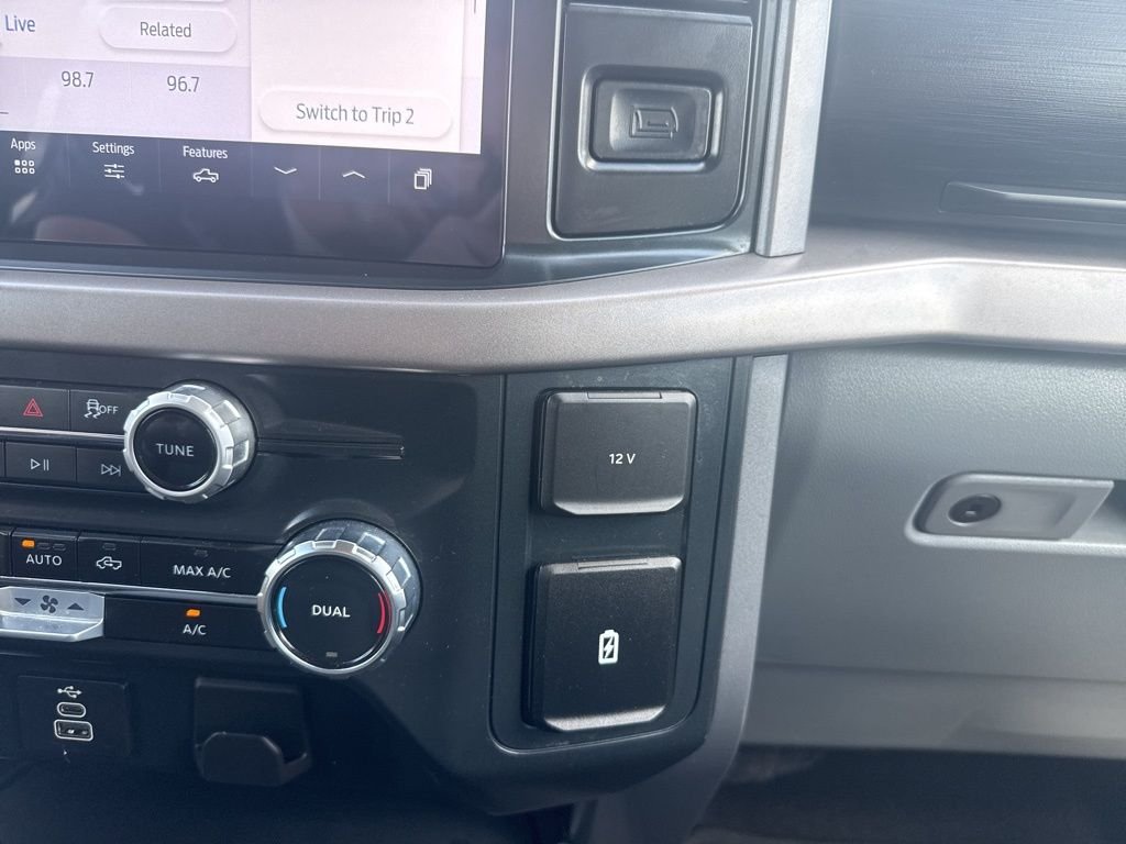 Used 2025 Black Ford XLT image 36