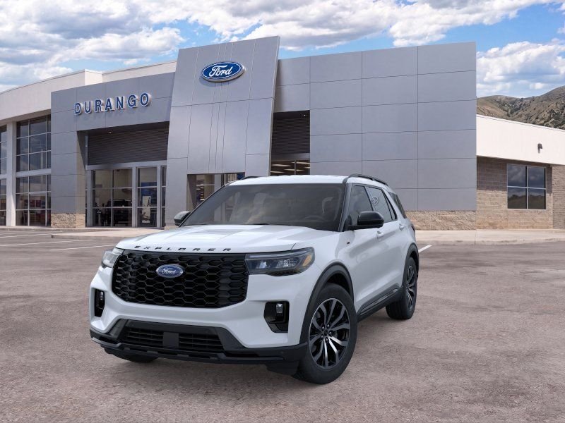 New 2026 Space White Metallic Ford ST-Line image 2