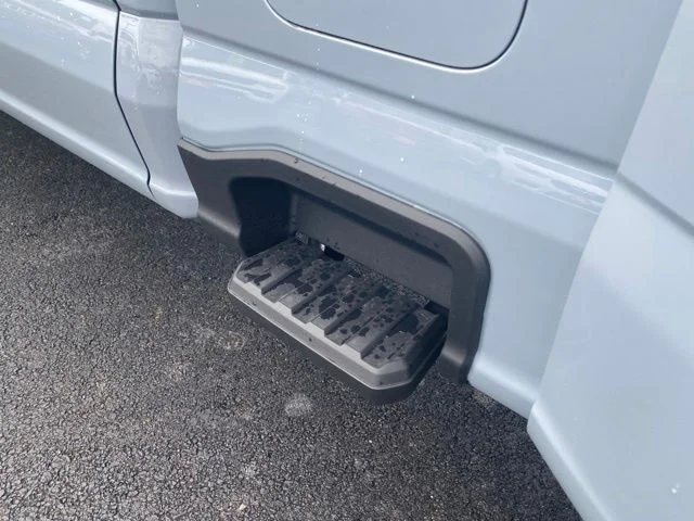 New 2026 Glacier Gray Metallic Tri-Coat Ford F-350® Platinum® image 47