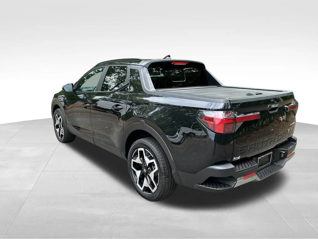 Used 2023 Black Hyundai Limited image 3