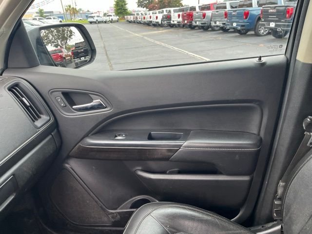 Used 2017 Silver GMC SLT image 27