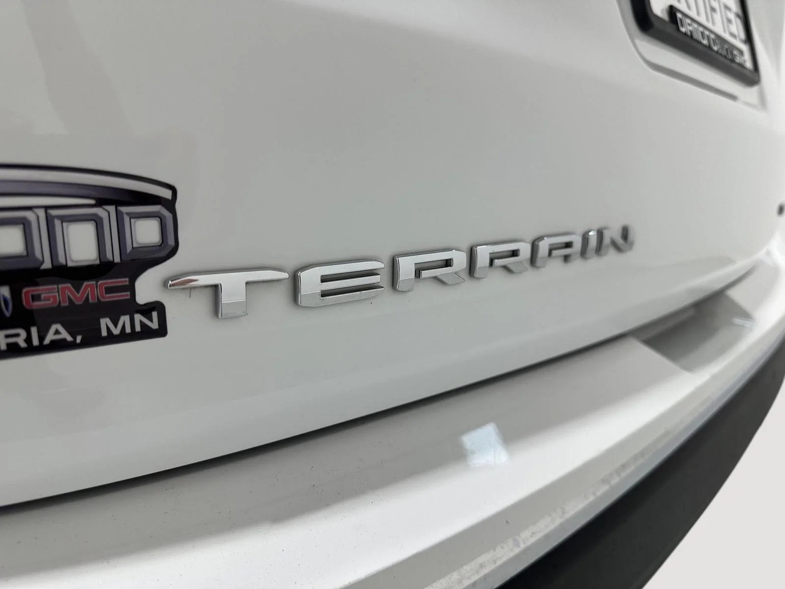 Used 2023 SUMMIT WHITE GMC SLT image 29