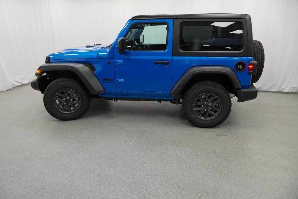 New 2026 Hydro Blue Pearl-Coat Exterior Paint Jeep Sport S image 14