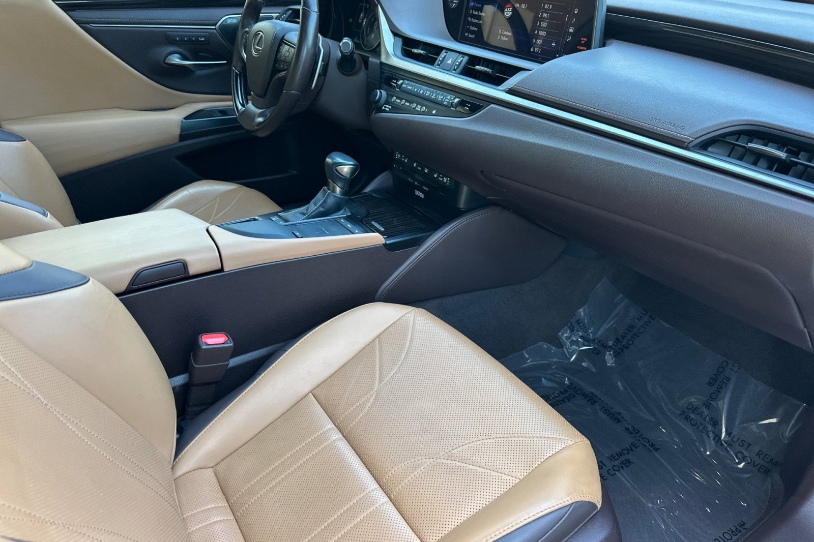 Used 2019 WHITE Lexus ES 300h image 15