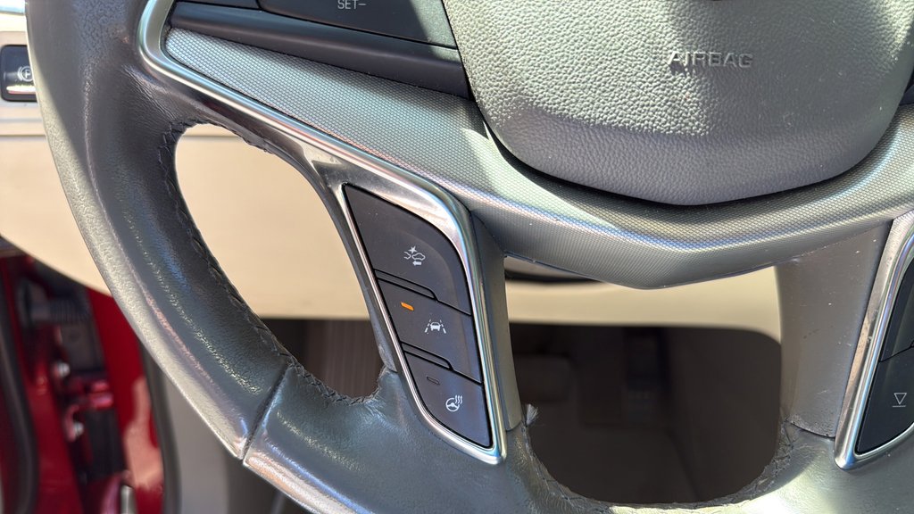 Used 2022 INFRARED TINTCOAT Cadillac AWD Premium Luxury image 32