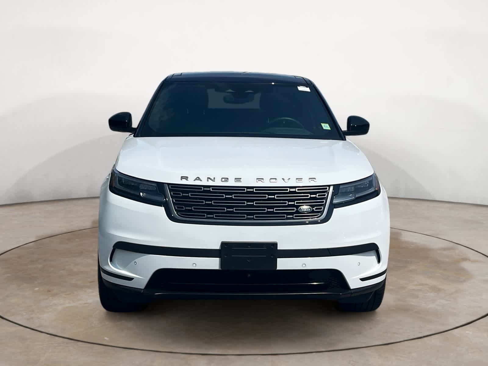 Certified Used 2026 Fuji White Land Rover S image 8
