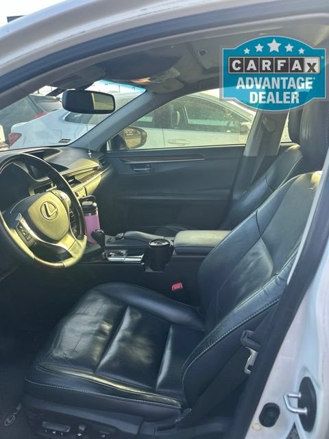 Used 2015 White Lexus NA image 7