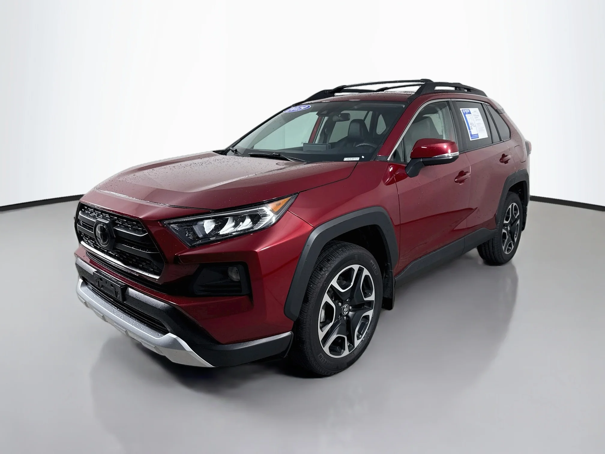 Used 2019 Ruby Flare Pearl Toyota Adventure image 3