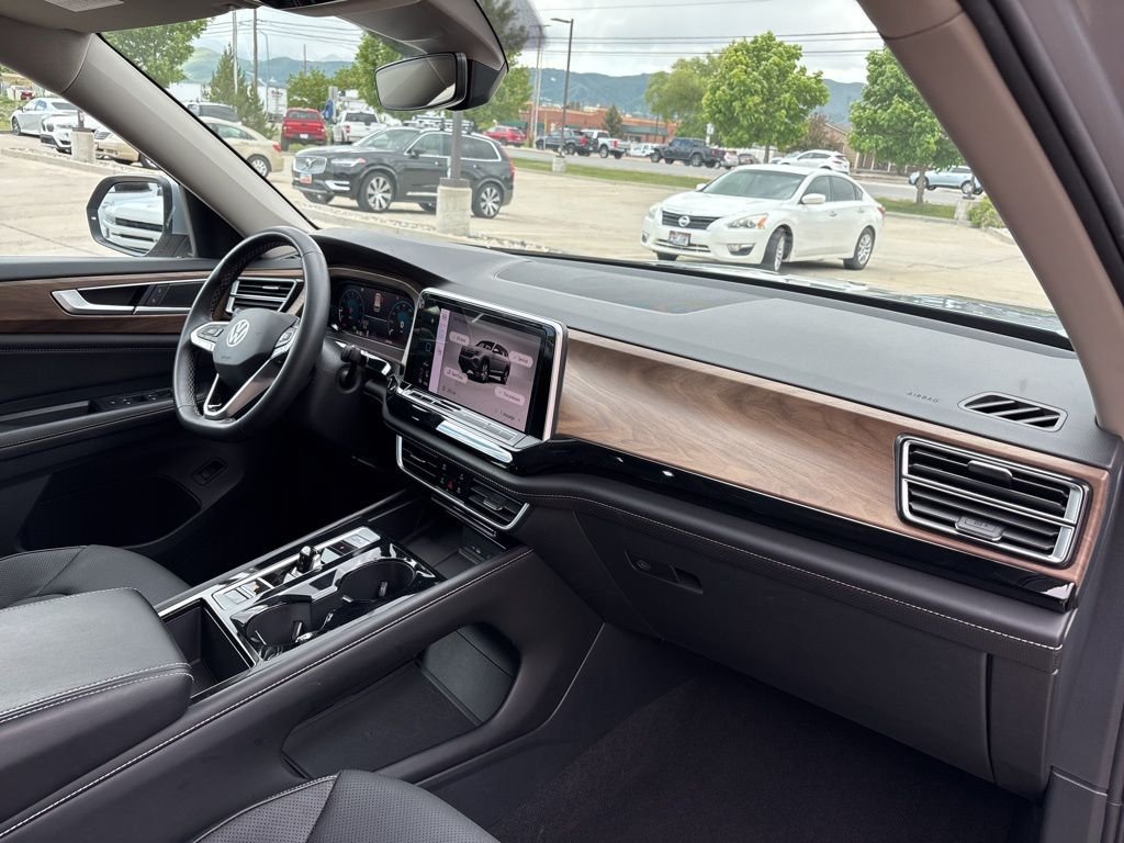 2024 Volkswagen Atlas SE w/Tech - Photo 15