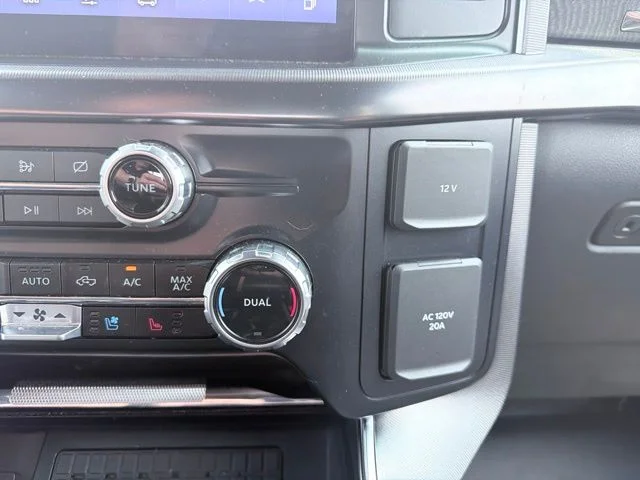 Used 2023 White Ford Platinum image 28