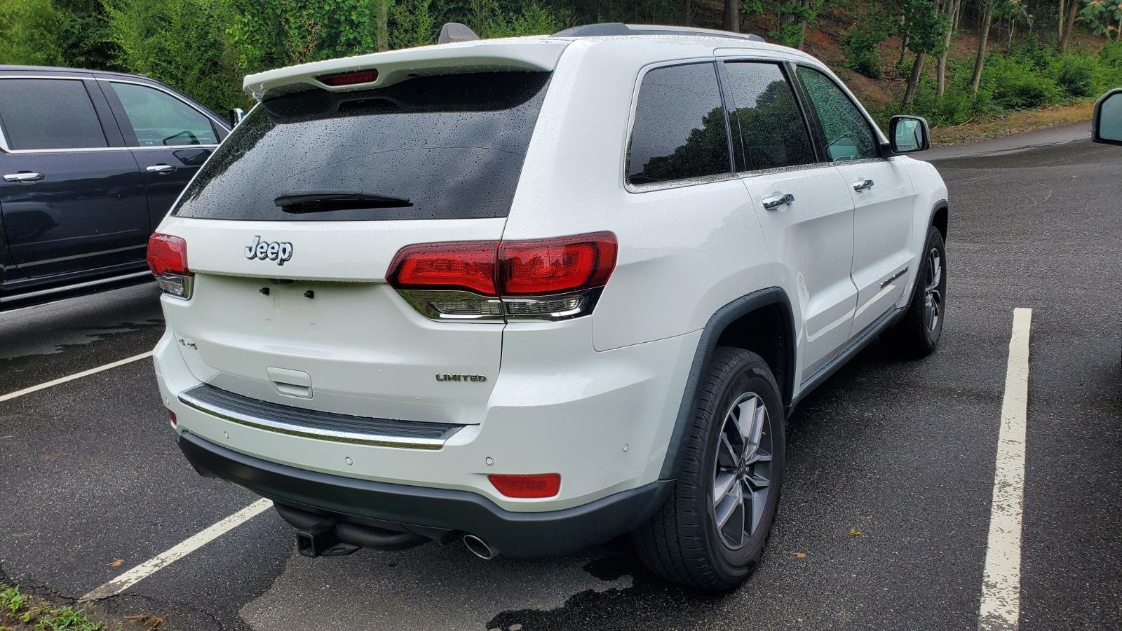 Used 2020 Bright White Clearcoat Jeep Limited image 9