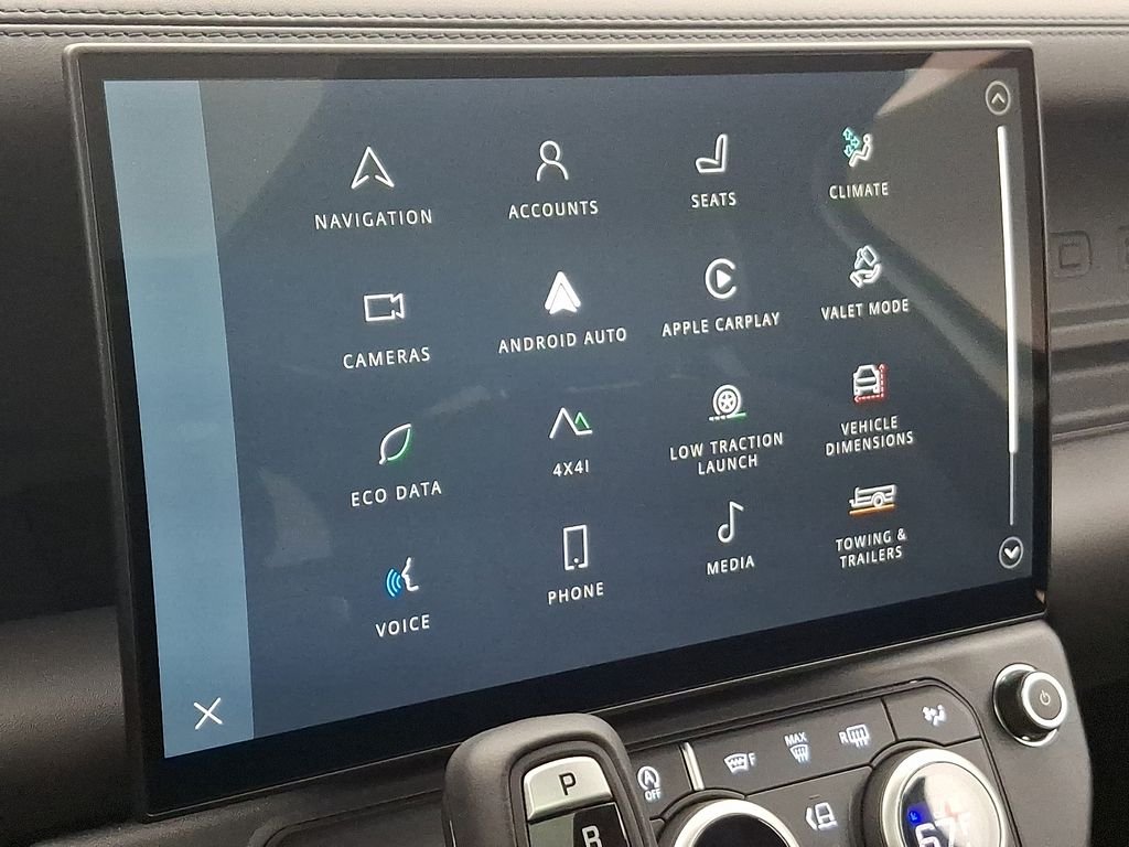 New 2026 Fuji White Land Rover X-Dynamic SE image 18