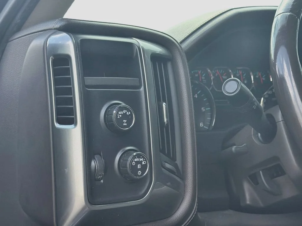 Used 2017 BLACK Chevrolet LTZ image 10