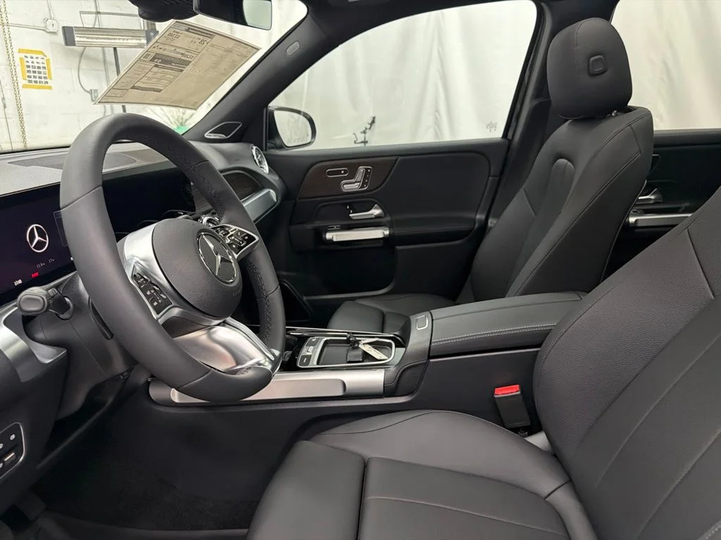 New 2026 Black Mercedes-Benz GLB 250 image 14