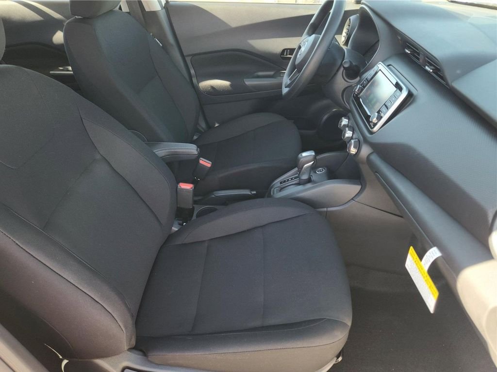 2025 Nissan KICKS PLAY Base - Photo 15