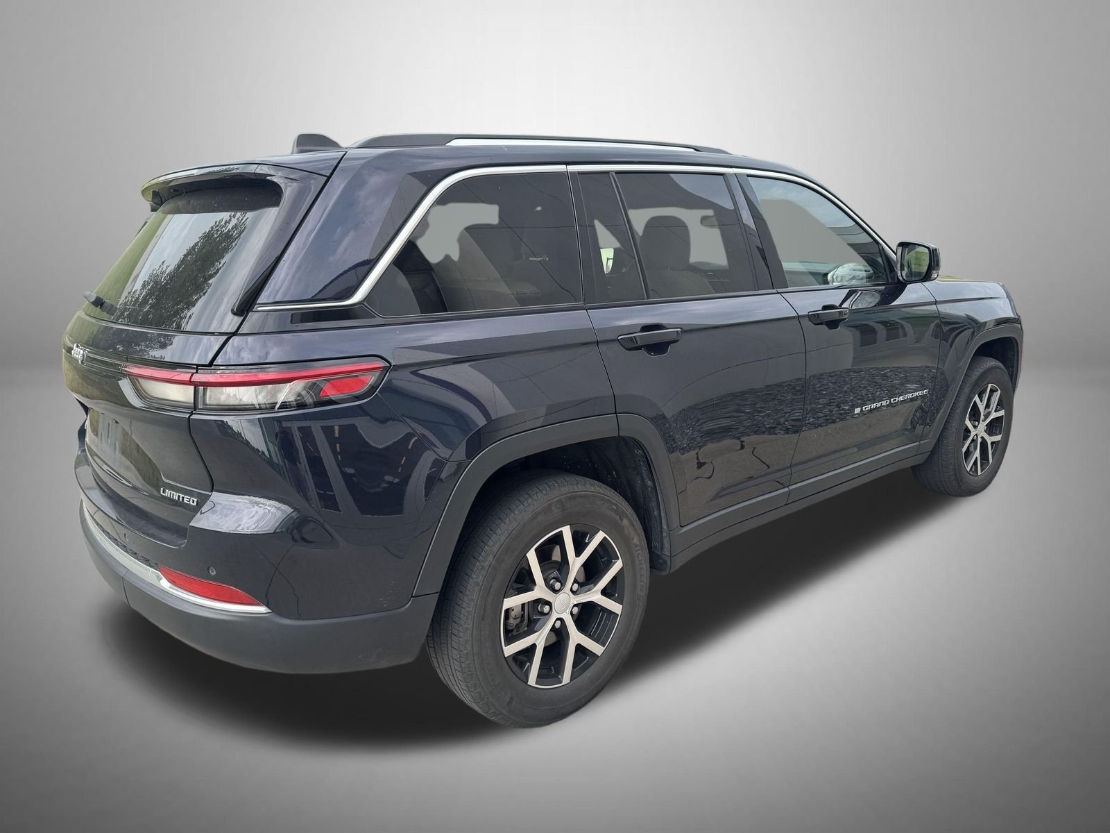 Used 2023 Black Jeep Limited image 3