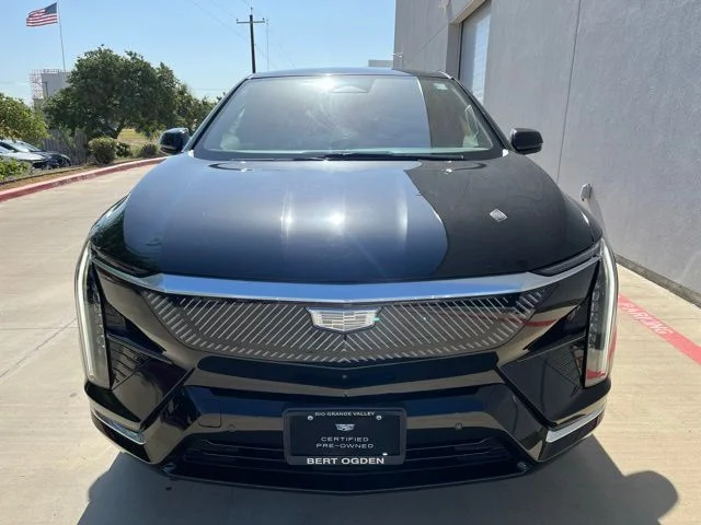 Used 2025 Black Cadillac Luxury image 3