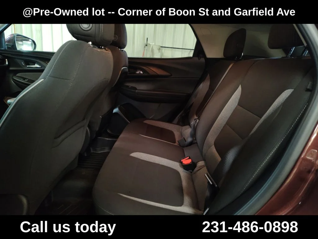Used 2022 Red Chevrolet LT image 27