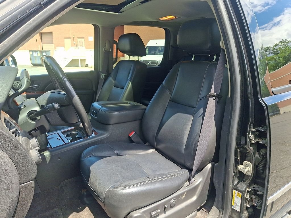 Used 2012 Black Chevrolet LTZ image 13