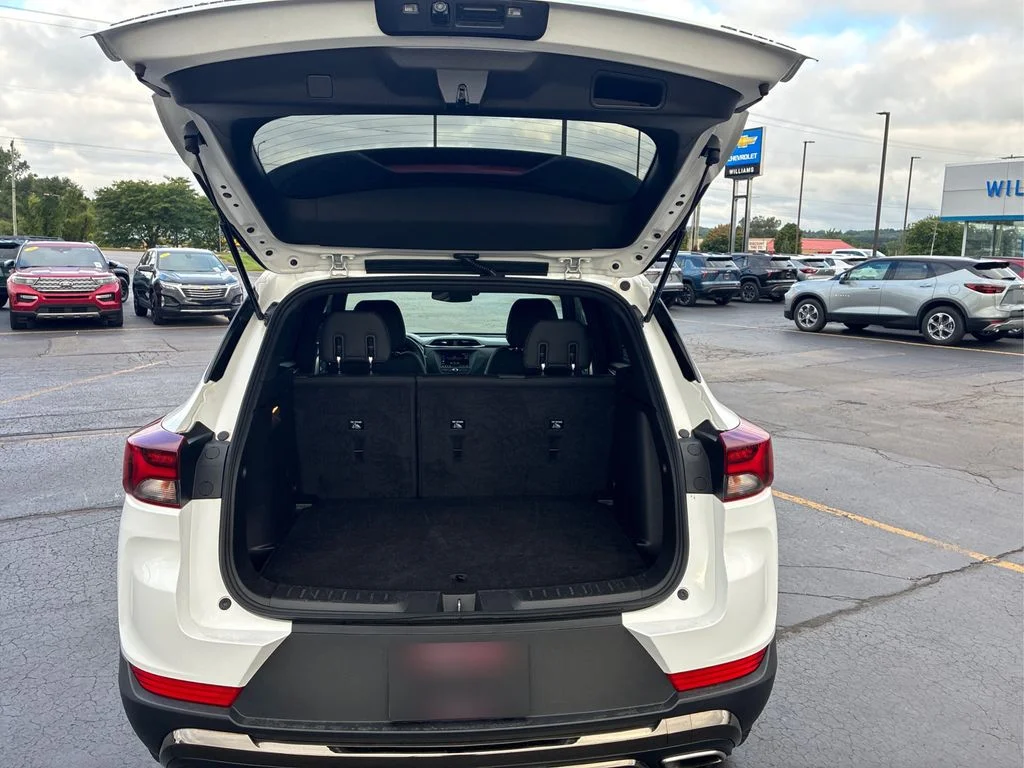 Used 2022 Summit White Chevrolet ACTIV image 21