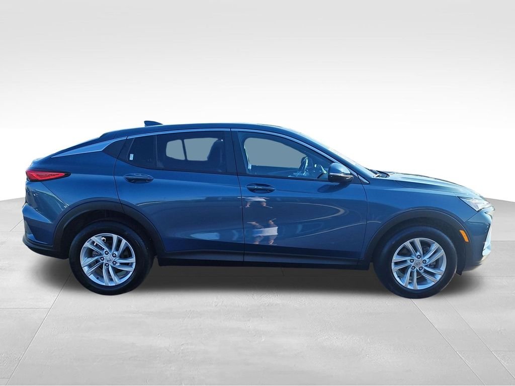 Used 2024 Blue Buick Preferred image 6