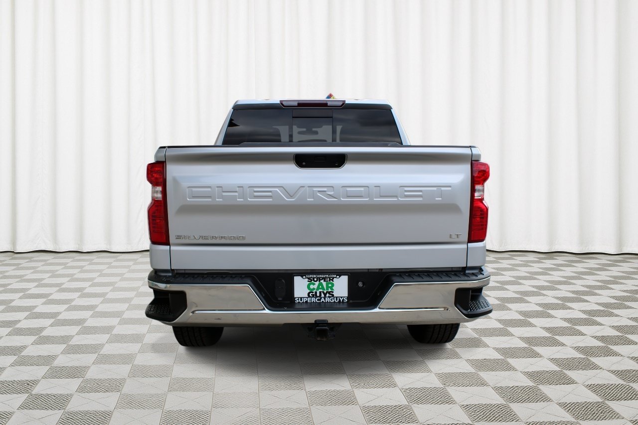 Used 2021 Silver Ice Metallic Chevrolet LT image 4