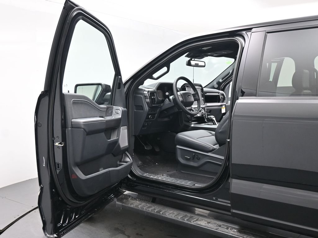 New 2026 Agate Black Metallic Ford Lariat image 8