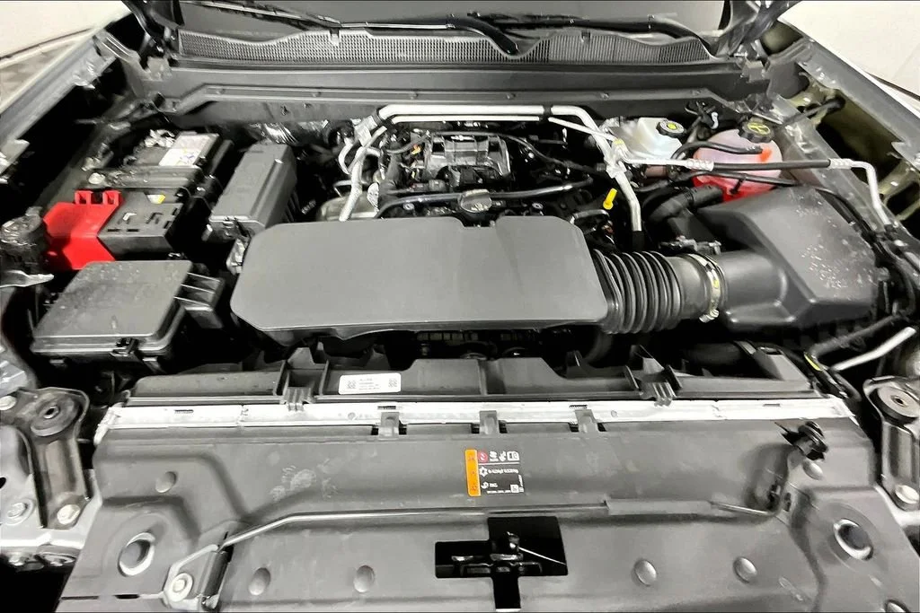 New 2026 Sterling Metallic GMC AT4 image 2