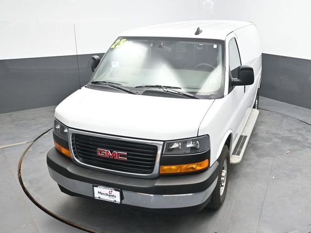 Used 2025 White GMC Work Van image 25