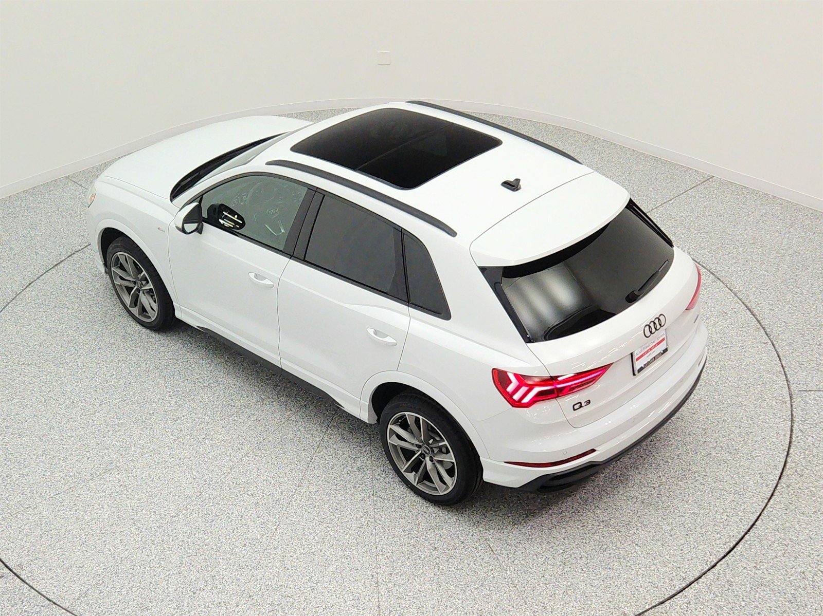 Used 2023 Glacier White Metallic Audi S line Premium Plus image 28