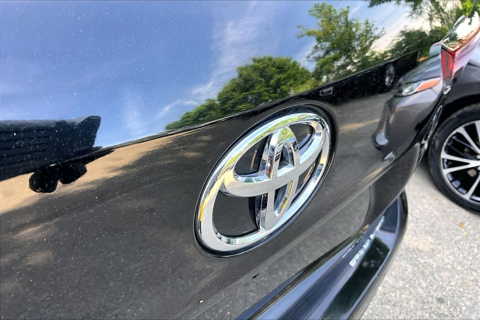 Used 2023 Midnight Black Metallic Toyota XLE image 30