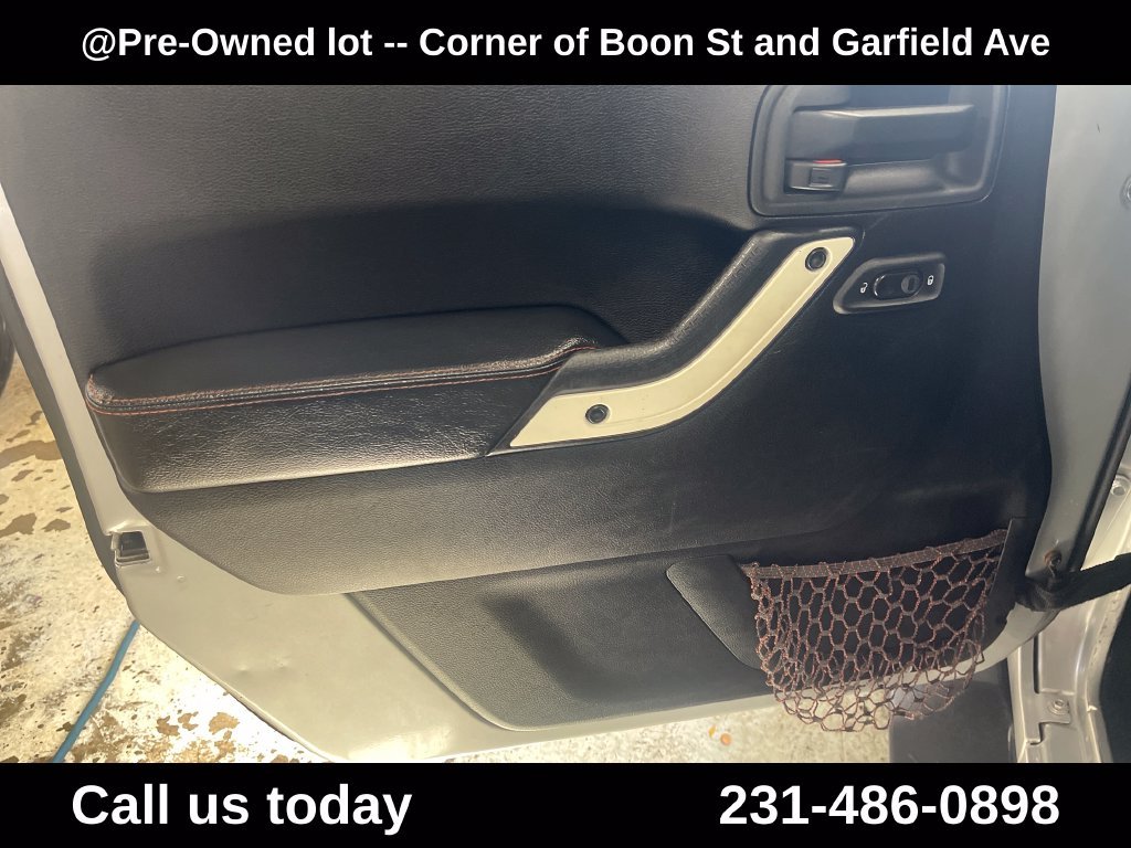 Used 2012 Silver Jeep Sahara image 15
